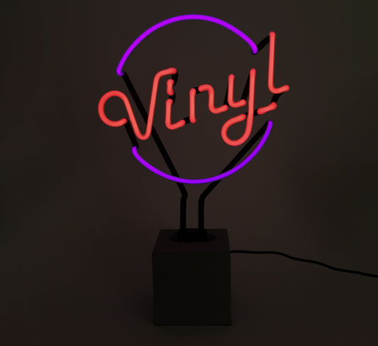 Retro neon lamp vinyl design — uniek woonaccessoire voor muziekliefhebbers.