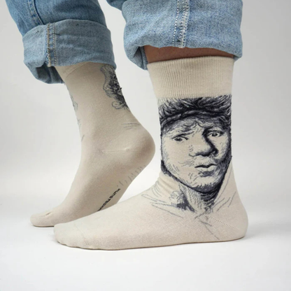 Kunstsokken van hoogwaardige materialen — katoen, polyamide, elastaan.