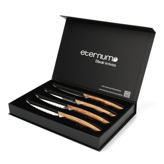 Eternum 4-delige steakmessenset - vervaardigd in Belgie met houten handvaten en luxe zwarte giftbox met magneetsluiting.