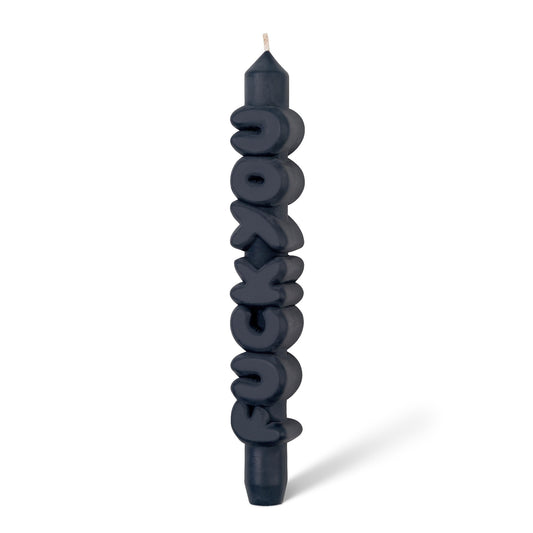 Fuck You taper candle zwart — handgemaakte kaars uit Europa, ideaal cadeau met humor.