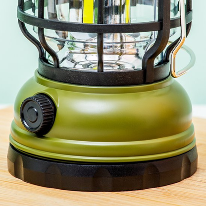 Draagbare campinglantaarn met klassiek olielamp ontwerp