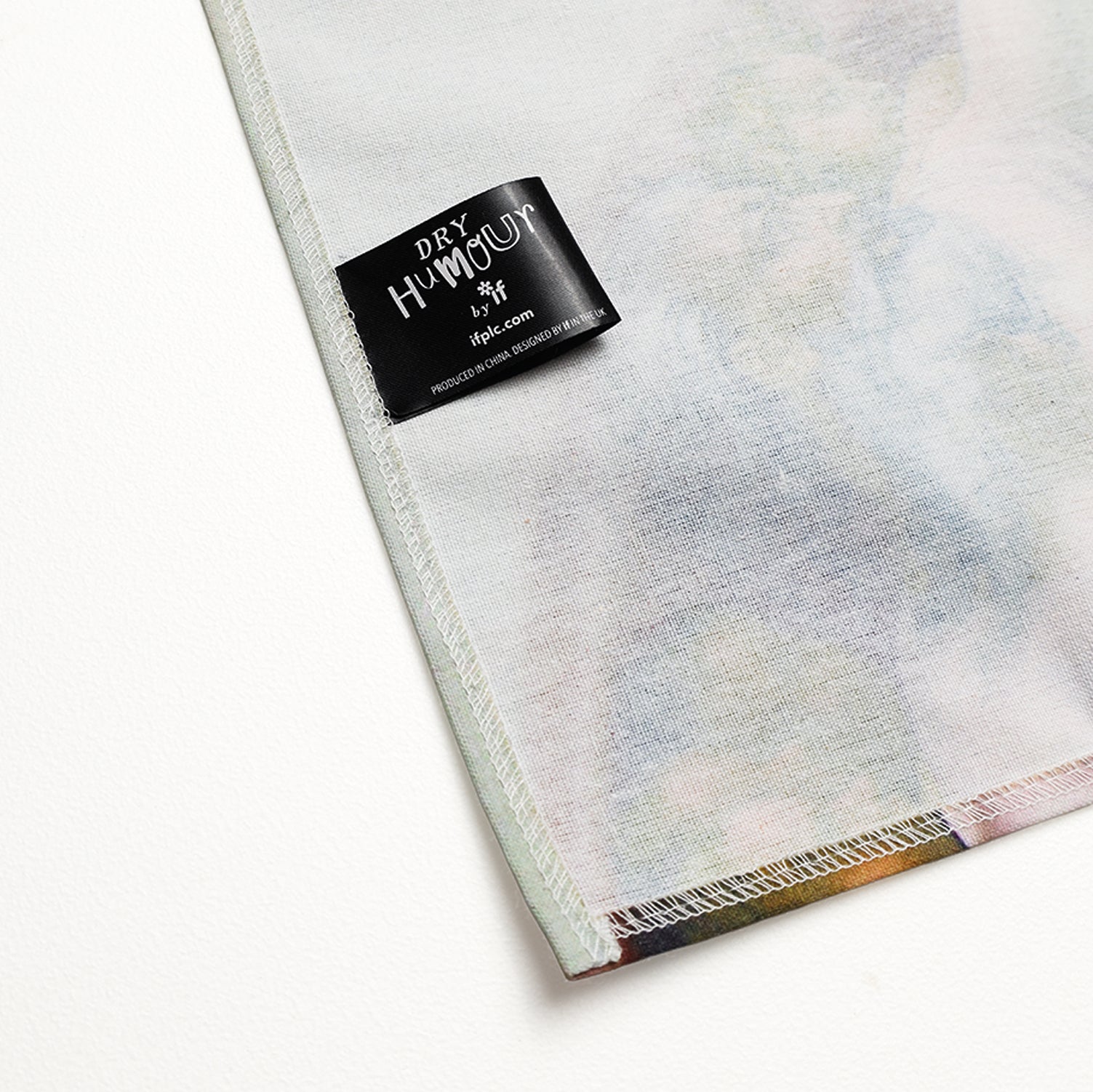 Humor design theedoek — Schepping van Bubbels, klassiek schilderij met moderne twist.