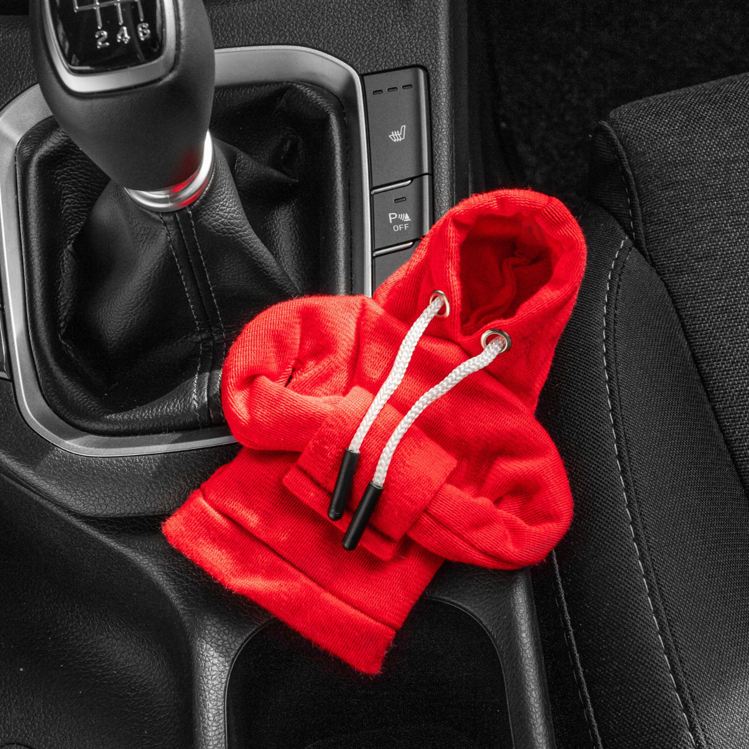 Auto interieur gadget — versnellingspook hoodie als opvallende eyecatcher.