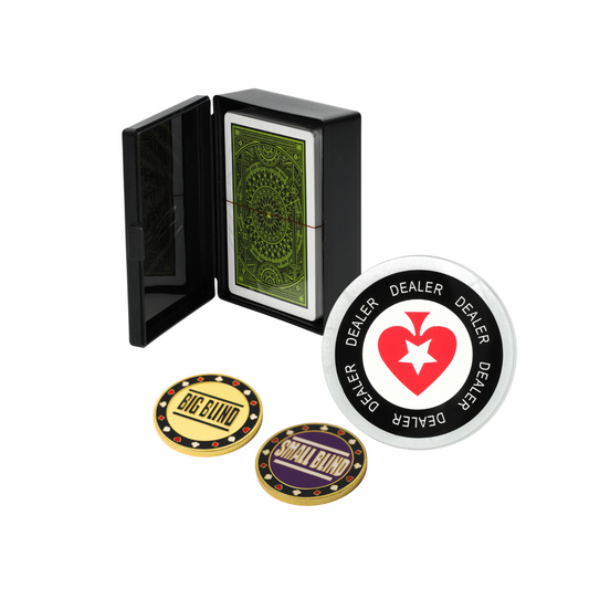 Koninklijke pokerset — luxe pakket met kaarten, dealer button en metalen blinds.