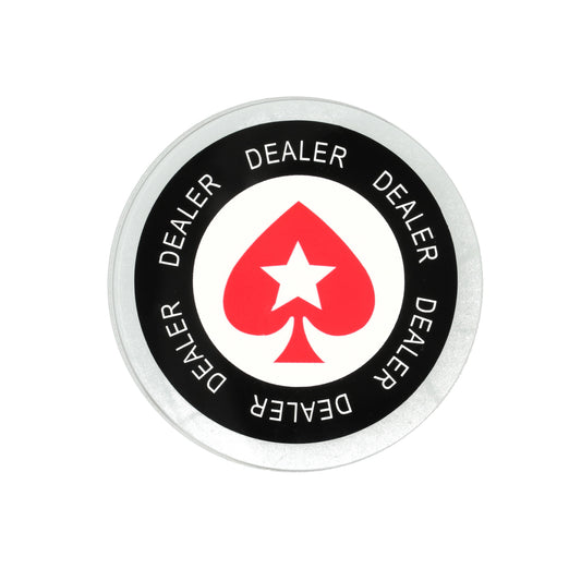 Luxe dealer button zwart‑wit met rood hart symbool — ideaal voor thuis pokertoernooien en casino games.