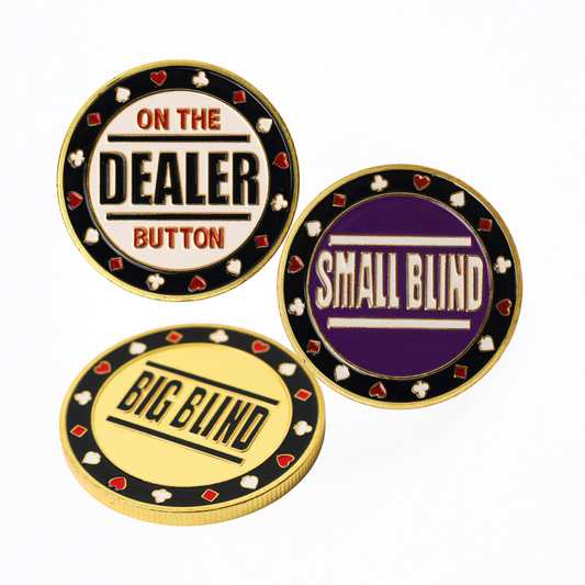 Metalen Dealer, Big Blind en Small Blind buttons — complete set voor pokeravonden.