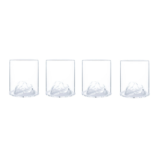 Originele shotglazen met piek design — proosten op grote hoogte.