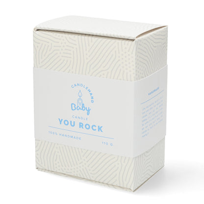 Unieke babyhand rock horns kaars — ludiek cadeau voor housewarming of kraamvisite.